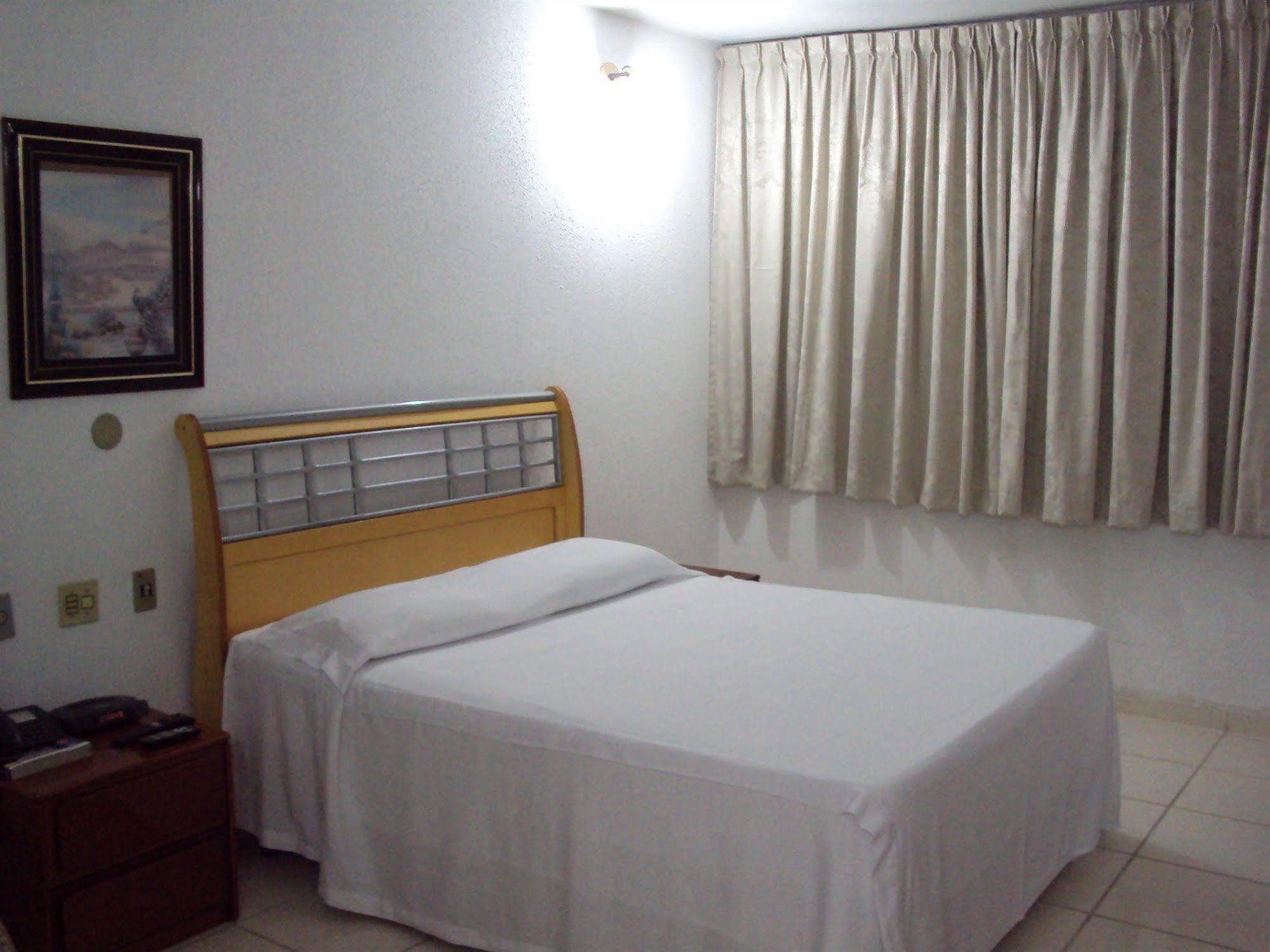 Obeid Plaza Hotel Bauru Exterior foto